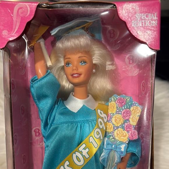 Barbie Graduation Doll - Blue Gown - Picture 2 of 8